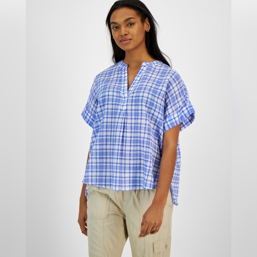 NWT Tommy Hilfiger Women's Plaid Short Sleeve Blouse V-Neck Preppy Blue Small
